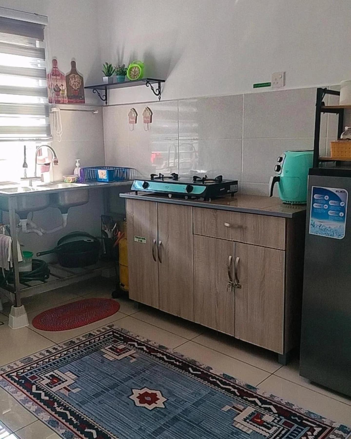 Aiman'S Rose Homestay Teluk Panglima Garang Kültér fotó